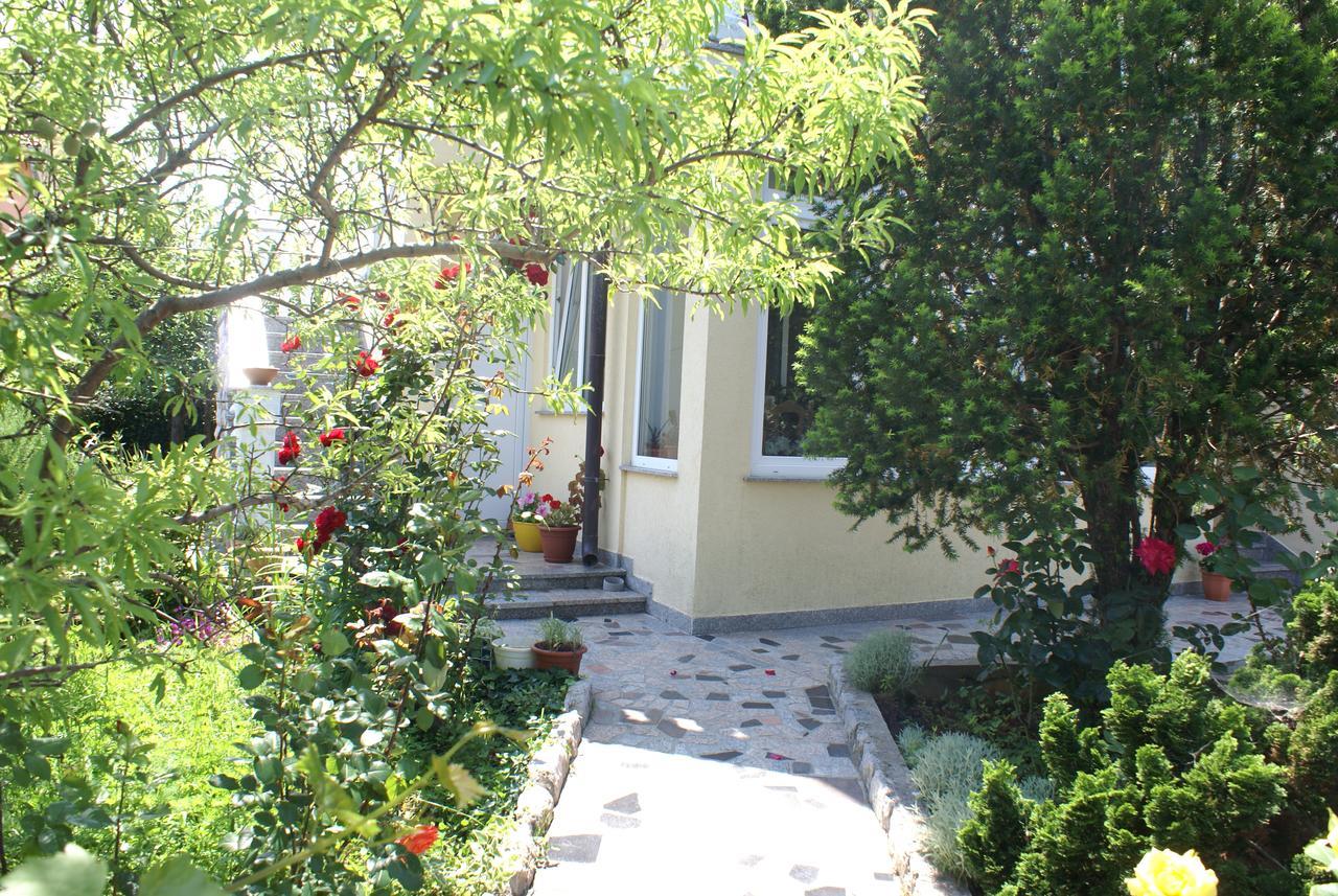 Apartments Nikola Krk Town Exterior foto